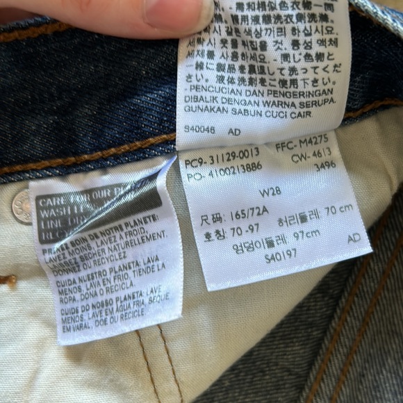 2 pairs of Levi’s denim shorts size 28 - Picture 7 of 7